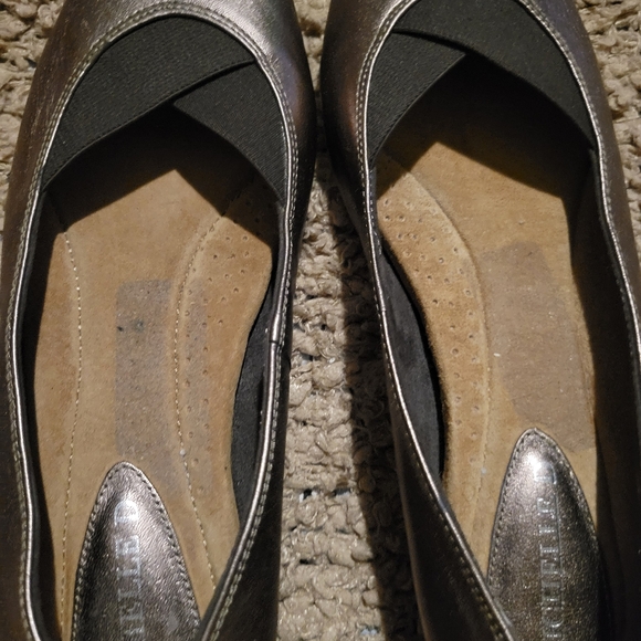 WOMENS MICHELLE D BRONZE BALLET FLAT SHOES SIZE 8.5 - Picture 7 of 13